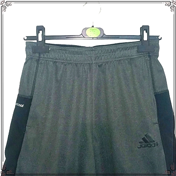 Adidas Athletic Shorts Size Small - Picture 2 of 6